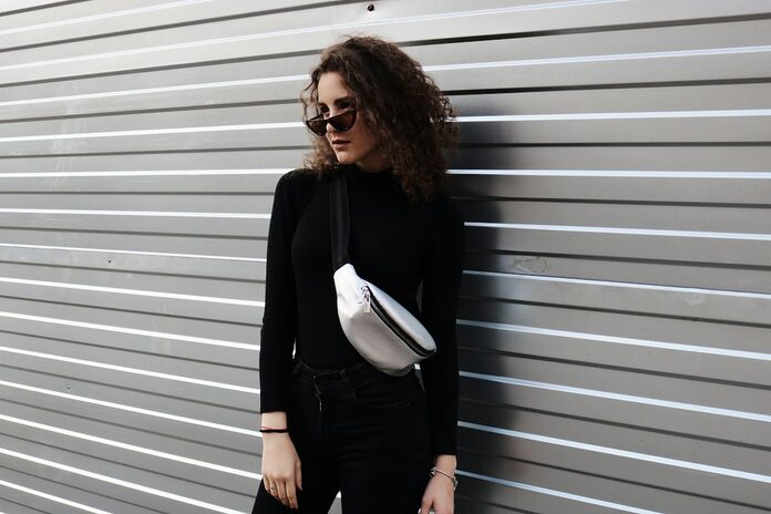 cvous-com-une sac banane pour femme